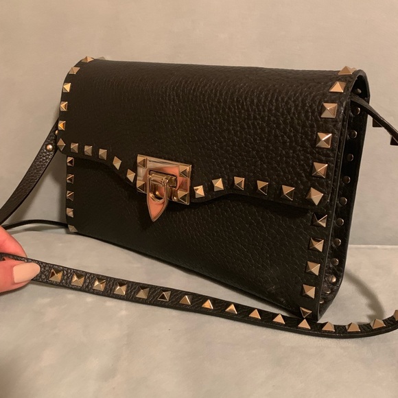 Valentino Rockstud Medium Shoulder Bag Black - Picture 2 of 6